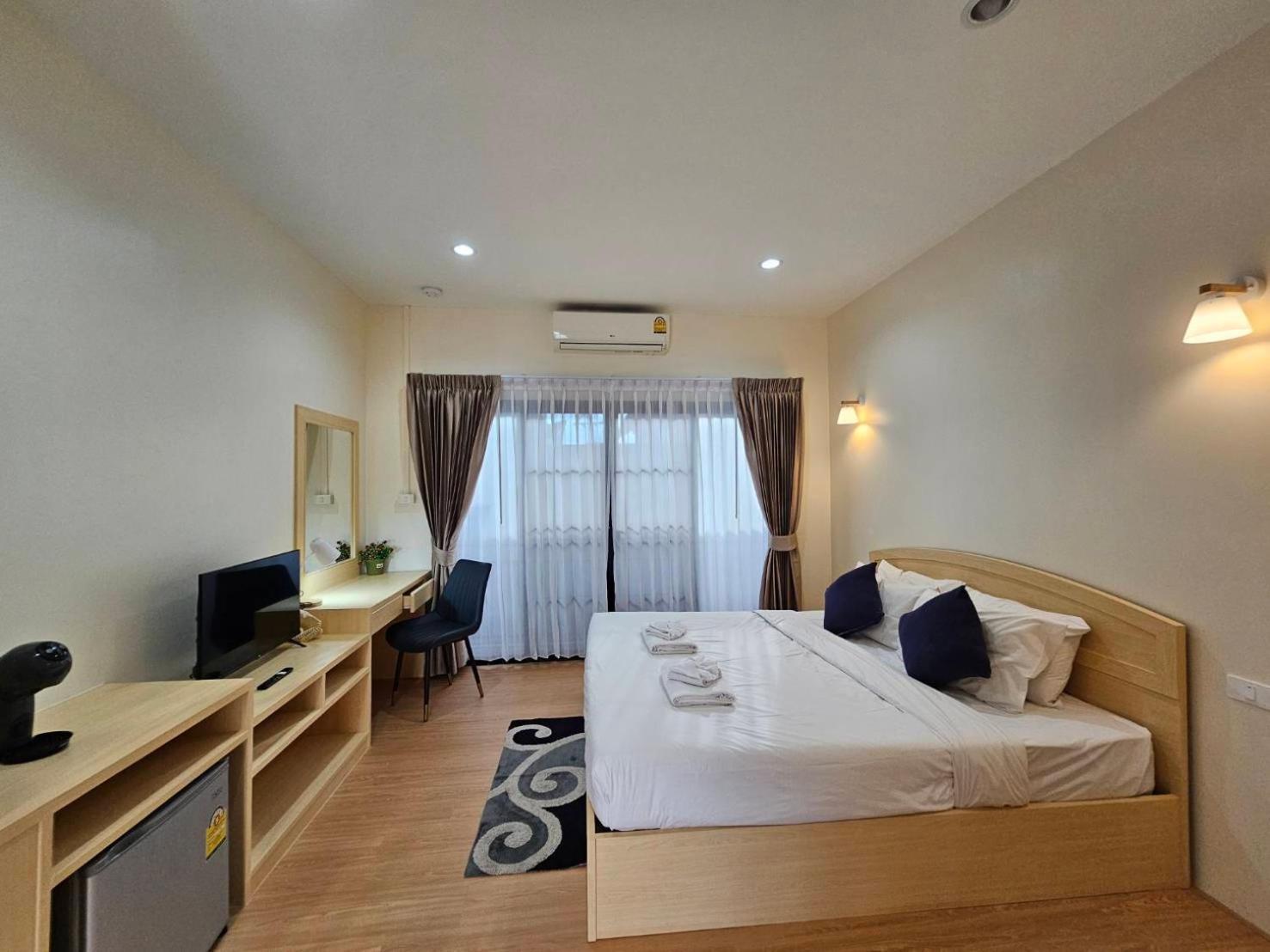 Mercy Hostel Chiang Rai Bagian luar foto